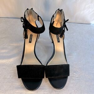 Alex Marie Shoes Black Suede Ankle Strap W/Tassels Zipper Heel 3 3/4” Heels 9.5